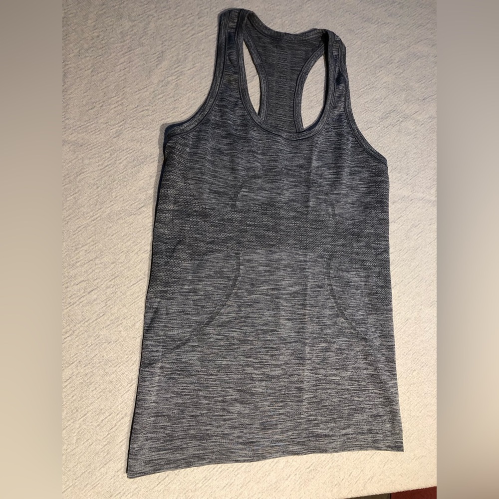 Lululemon tank top. Grey. Size 6.